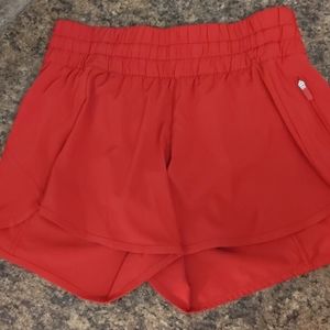 Lululemon Tracker V shorts